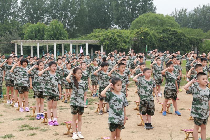 兵影拓展训练营 陆军42天励志课程